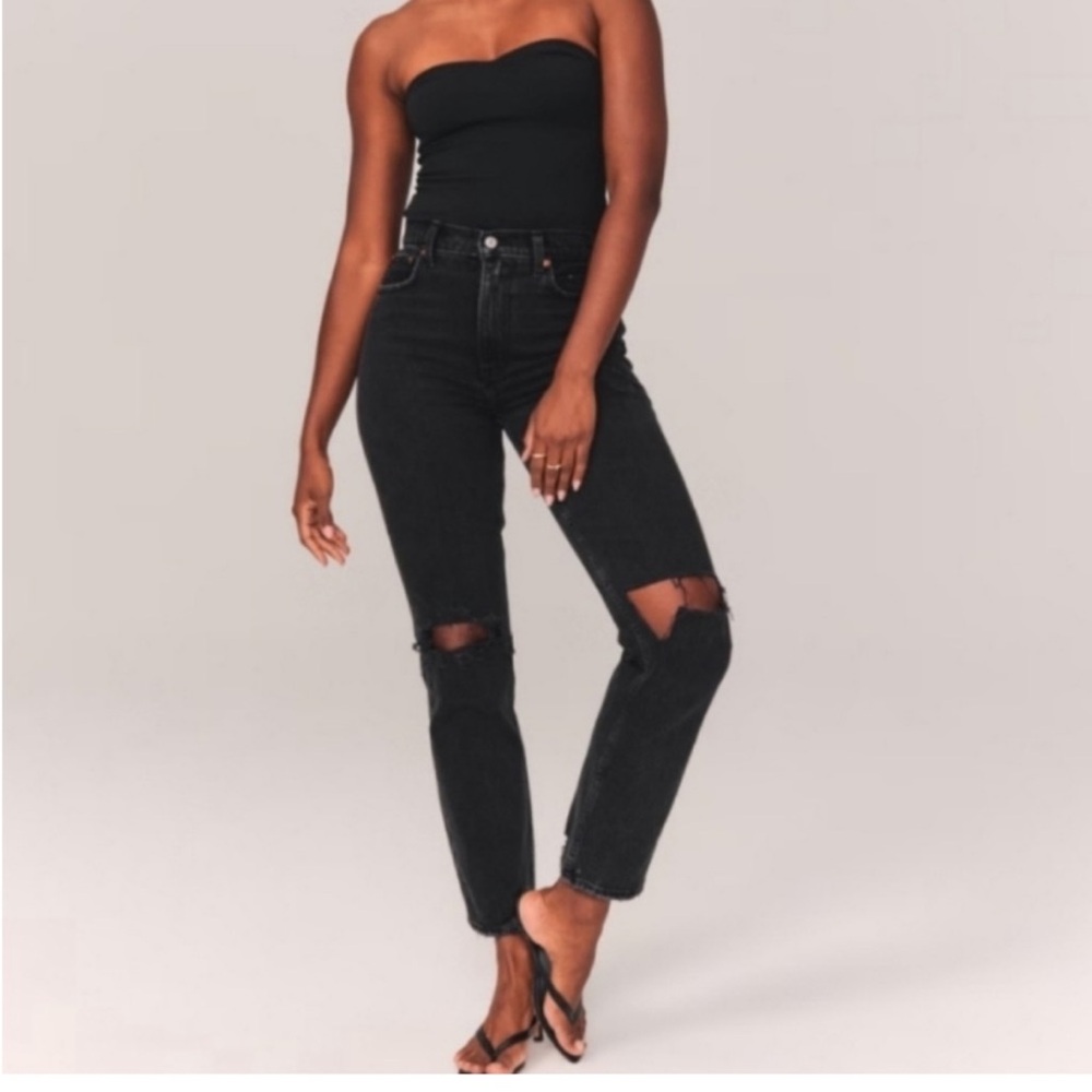 Abercrombie The 90’s Straight Ultra High Rise Black Jeans Curve Love Size 28 XS